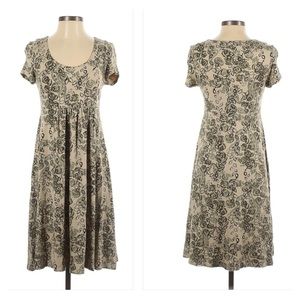 Tan floral dress Apt 9 flowing & flattering side Large